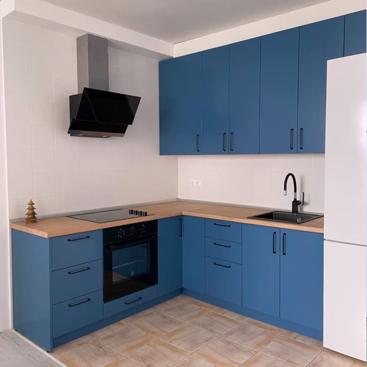 Синяя кухня 