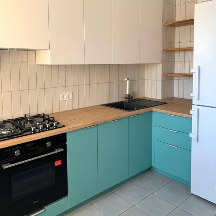 Кухня голубого цвета